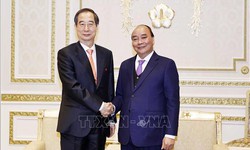 Chủ tịch nước Nguyễn Xu&#226;n Ph&#250;c hội kiến Thủ tướng H&#224;n Quốc Han Duck Soo