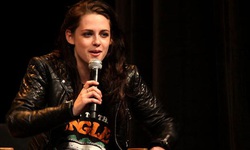 Cuộc sống của Kristen Stewart thay đổi ngoạn mục sau khi đ&#243;ng vai C&#244;ng nương Diana