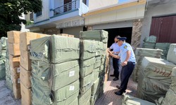 Phát hiện hơn 20 tấn nước hoa, mỹ phẩm nghi giả ở Bắc Ninh