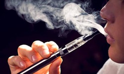 Ng&#224;nh y tế &#39;c&#242;ng lưng&#39; ph&#242;ng chống bệnh kh&#244;ng l&#226;y nhiễm, nếu th&#237; điểm kinh doanh thuốc l&#225; điện tử sẽ để lại hậu quả nặng nề