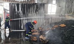 Cháy lớn thiêu rụi xưởng sản xuất xốp cách nhiệt ở Quảng Ninh