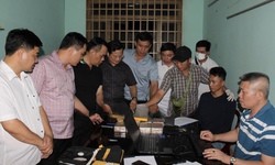 Khởi tố đối tượng vận chuyển 16 b&#225;nh heroin