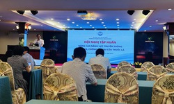 Tỷ lệ sử dụng thuốc l&#225; điện tử trong học sinh gia tăng đ&#225;ng kể