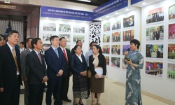 Ấn tượng triển l&#227;m ảnh tại &#39;Ng&#224;y hội thắm t&#236;nh hữu nghị đặc biệt Việt Nam - L&#224;o&#39;