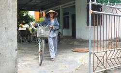 Người phụ nữ mang &quot;H&quot; v&#224; h&#224;nh tr&#236;nh ph&#242;ng chống HIV/AIDS