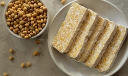 C&#225;ch chế biến protein &#39;kh&#244;ng thịt&#39; tempeh từ đậu n&#224;nh thơm ngon tốt cho sức khỏe