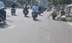 Từ vụ đạp ng&#227; người đi xe m&#225;y, khi n&#224;o CSGT được d&#249;ng vũ lực?