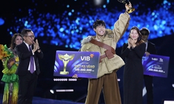 Điều ít biết về 'chú voi Bản Đôn' Anh Tú  - quán quân Ca sĩ mặt nạ mùa 2