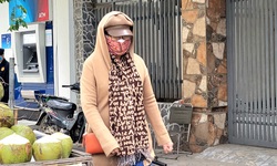 Muôn kiểu chống rét của người Hà Nội