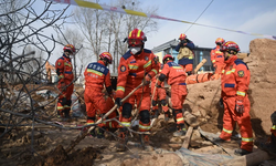 Động đất tại Trung Quốc: Đ&#227; ph&#225;t hiện 137 người thiệt mạng
