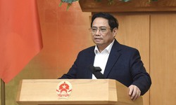 Thủ tướng y&#234;u cầu điều chỉnh gi&#225; điện kh&#244;ng được &quot;giật cục&quot;