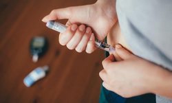 C&#225;ch xử tr&#237; hạ đường huyết khi d&#249;ng insulin trị đ&#225;i th&#225;o đường