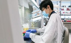 Ng&#224;y 25/4: Số mắc COVID-19 tăng l&#234;n 2.501 ca, 1 trường hợp tử vong