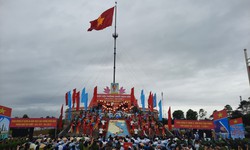 X&#250;c động lễ thượng cờ tại Đ&#244;i bờ Hiền Lương - Bến Hải