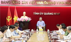 Quảng Ninh: Thi h&#224;nh kỷ luật Ph&#243; trưởng ban D&#226;n vận huyện ủy V&#226;n Đồn