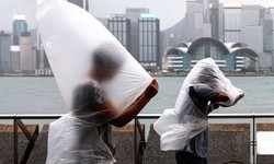 Trung Quốc: Hong Kong n&#226;ng cảnh b&#225;o b&#227;o Saola l&#234;n mức cao nhất