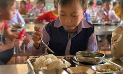 Đảm bảo an toàn vệ sinh thực phẩm cho trẻ em dân tộc thiểu số ngay tại trường học bán trú