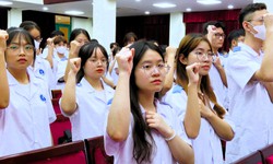 X&#250;c động lễ khai giảng của sinh vi&#234;n Trường ĐH Y dược Hải Ph&#242;ng