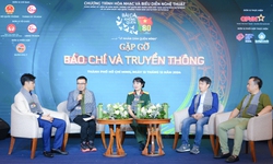 Chương tr&#236;nh nghệ thuật đặc bi&#234;t ‘B&#224;i ca kh&#244;ng qu&#234;n’