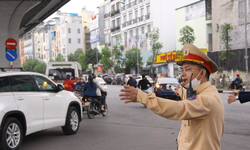 Cấm đường H&#224; Nội đ&#234;m 26, 28 v&#224; Giao thừa, người d&#226;n đi lại thế n&#224;o?