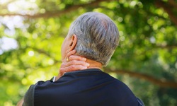 Điều trị đau cho người gi&#224; v&#224; những lưu &#253; khi d&#249;ng thuốc