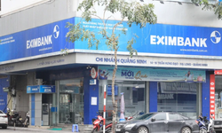 Y&#234;u cầu ng&#226;n h&#224;ng Eximbank b&#225;o c&#225;o vụ chủ thẻ t&#237;n dụng nợ 8,5 triệu th&#224;nh 8,8 tỷ đồng