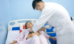 Cắt bỏ khối u m&#225;u gan hơn 5kg cứu nữ bệnh nh&#226;n