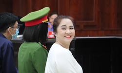 B&#224; Nguyễn Phương Hằng được giảm 3 th&#225;ng t&#249;