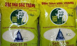 Gạo &#212;ng Cua ST25 giả tr&#224;n lan tr&#234;n thị trường, chỉ một thao t&#225;c duy nhất để nhận biết h&#224;ng &#39;xịn&#39;