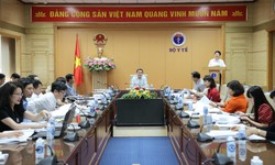 Thời gian thực h&#224;nh của b&#225;c sĩ r&#250;t ngắn xuống c&#242;n 12 th&#225;ng