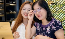 Bị cho&#225;ng khi đeo k&#237;nh mới: Kinh nghiệm cắt k&#237;nh cận ph&#249; hợp