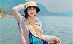 H&#236;nh ảnh tr&#225;i ngược của NSND Thu H&#224; tr&#234;n phim v&#224; ngo&#224;i đời