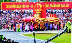 X&#250;c động v&#224; tự h&#224;o khi t&#225;c nghiệp tại sự kiện lớn