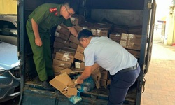 Chặn đứng 1 tấn móng giò nhập lậu chuẩn bị đưa ra thị trường