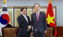Thủ tướng Phạm Minh Ch&#237;nh hội đ&#224;m với Thủ tướng H&#224;n Quốc Han Duck Soo