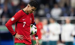 Ronaldo c&#243; thể bị UEFA điều tra v&#236; vi phạm kh&#243; tin