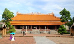 Ng&#244;i điện quan trọng nhất Ho&#224;ng cung, nơi đặt ngai vua triều Nguyễn hiện ra sao?