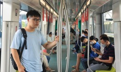 Metro Nhổn-Ga H&#224; Nội h&#250;t kh&#225;ch mua v&#233; th&#225;ng, hạn chế được xe c&#225; nh&#226;n