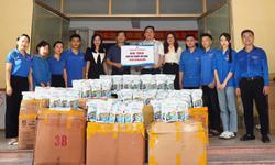 Người dân xứ Nghệ gửi túi thuốc an sinh, cá kho, cuốc, xẻng… giúp bà con vùng lũ miền Bắc