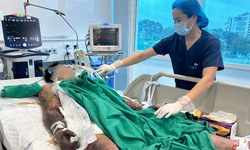 M&#249;ng 1 ăn tiết canh lấy may kh&#244;ng ngờ to&#224;n th&#226;n t&#237;m đen phải lọc m&#225;u