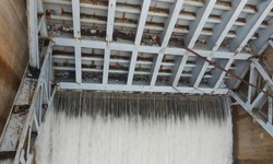 Nhiều hồ chứa ở H&#224; Tĩnh xả tr&#224;n đề ph&#242;ng mưa lớn