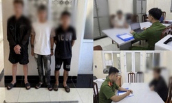 Ph&#225;t hiện nh&#243;m thanh ni&#234;n mang hung kh&#237; đi giải quyết m&#226;u thuẫn trong đ&#234;m ở H&#224; Nội