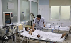 Mối nguy chết người từ rượu ngâm rễ cây rừng: Cảnh báo của bác sĩ