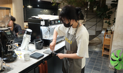 L&#224;m việc ca đ&#234;m - cơ hội thu nhập hay v&#242;ng xo&#225;y mệt mỏi với sinh vi&#234;n?