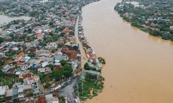 Lũ ở Huế có thể vượt mức đỉnh lịch sử, nhiều nơi ngập lụt