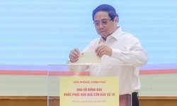 L&#227;nh đạo Ch&#237;nh phủ ủng hộ đồng b&#224;o bị thiệt hại do b&#227;o lũ