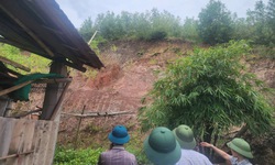 Quảng Trị c&#244;ng bố t&#236;nh huống khẩn cấp về hiện tượng sạt lở tại hai khu vực