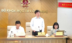 Nh&#224; khoa học được hưởng lương thỏa thuận, bố tr&#237; l&#224;m l&#227;nh đạo nếu c&#243; năng lực m&#224; kh&#244;ng cần ti&#234;u chuẩn cứng