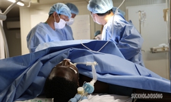 B&#225;c sĩ Việt Nam kịp thời phẫu thuật cho binh sĩ Ghana ở Nam Sudan