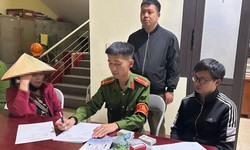 Công an làm việc với người tuyên truyền Pháp Luân Công